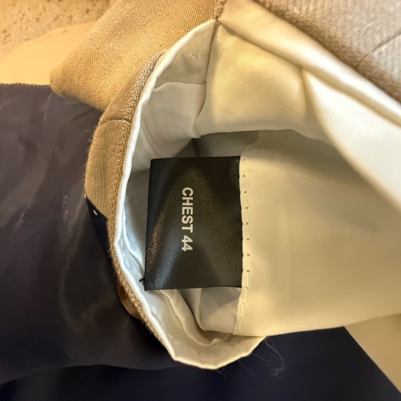 Douglas Hayward NWT 44 Linen blend Beige Blazer with Navy Lining- classic & raw - Picture 14 of 17